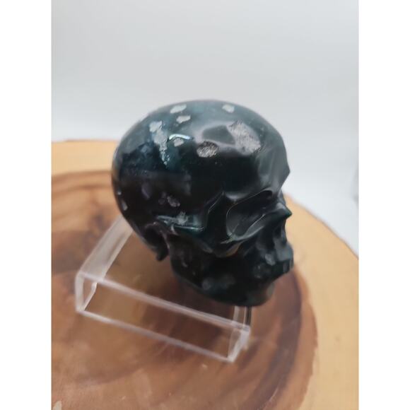 Moss Agate Skull 1.37lb - Picture 5 of 11